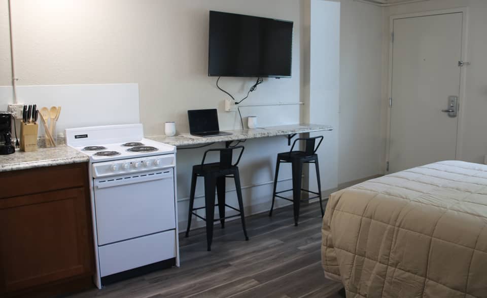 Daybreak Suites Studio Suite